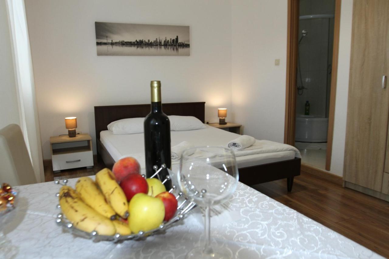 Apartments Muhar Свети Стефан Екстериор снимка