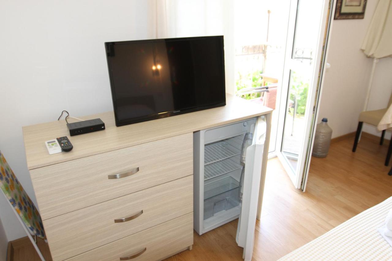 Apartments Muhar Свети Стефан Екстериор снимка
