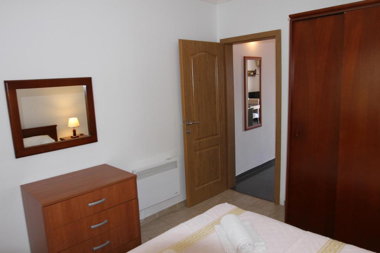 Apartments Muhar Свети Стефан Екстериор снимка