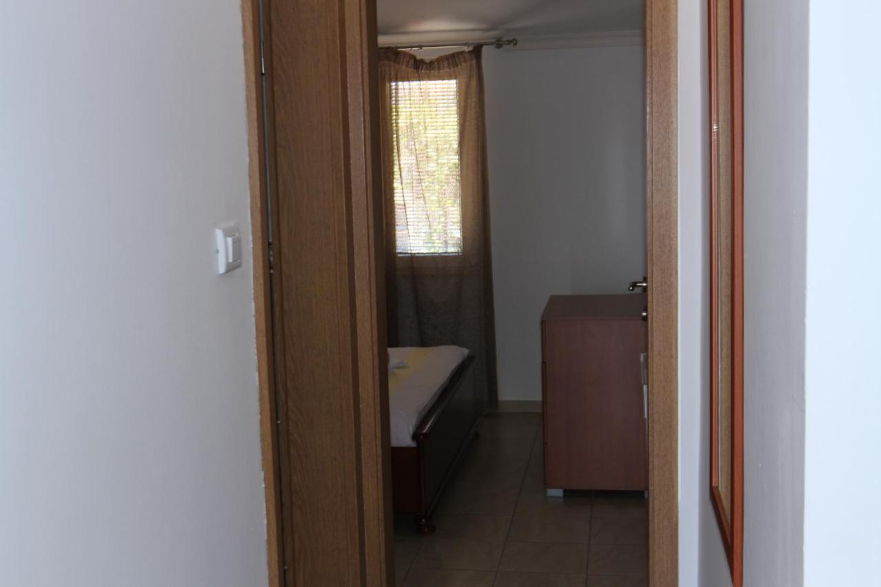 Apartments Muhar Свети Стефан Екстериор снимка