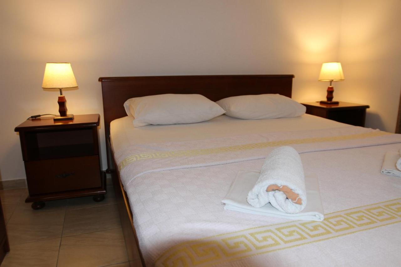 Apartments Muhar Свети Стефан Екстериор снимка