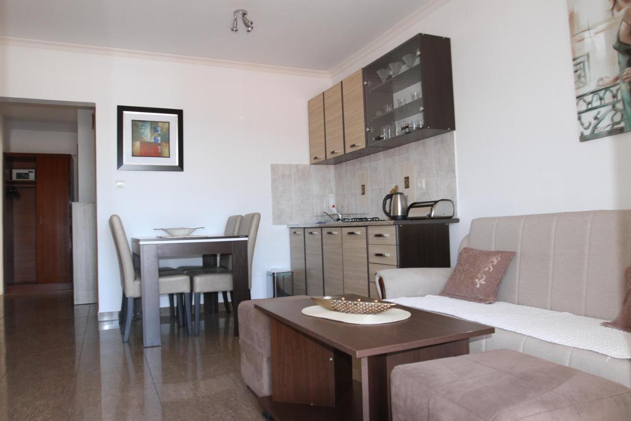 Apartments Muhar Свети Стефан Екстериор снимка
