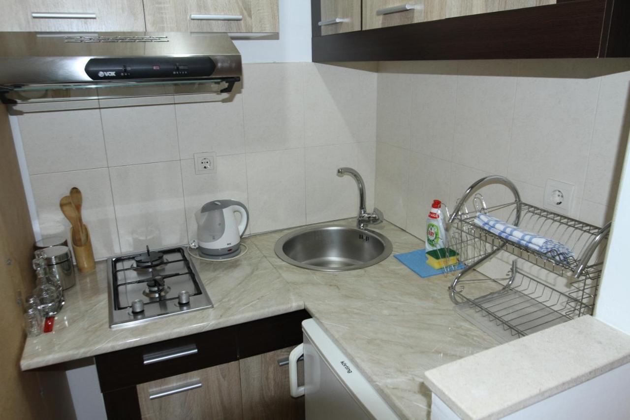 Apartments Muhar Свети Стефан Екстериор снимка